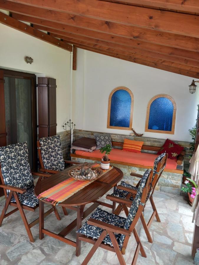 Villa Poly'S Sea Side House Koropi Exterior foto